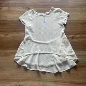 NEW WITH TAGS Ivory Eye Shadow Knit Short Sleeve Top